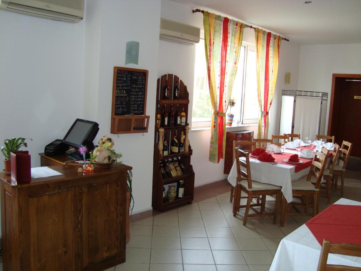 Vila Zoppas Inn Sînnicolau Mare Extérieur photo