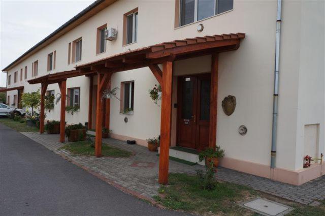 Vila Zoppas Inn Sînnicolau Mare Extérieur photo